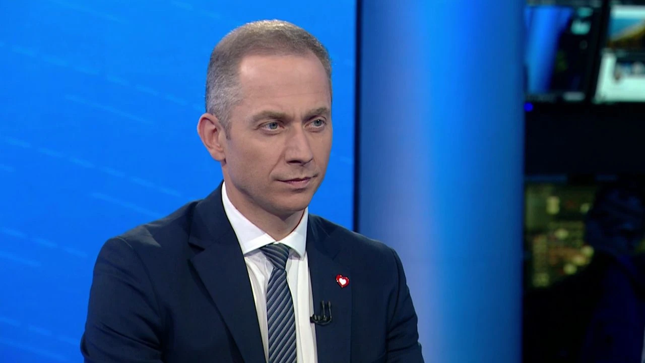 „Odwrócony Robin Hood”. Sztabowiec Trzaskowskiego ostro o Nawrockim