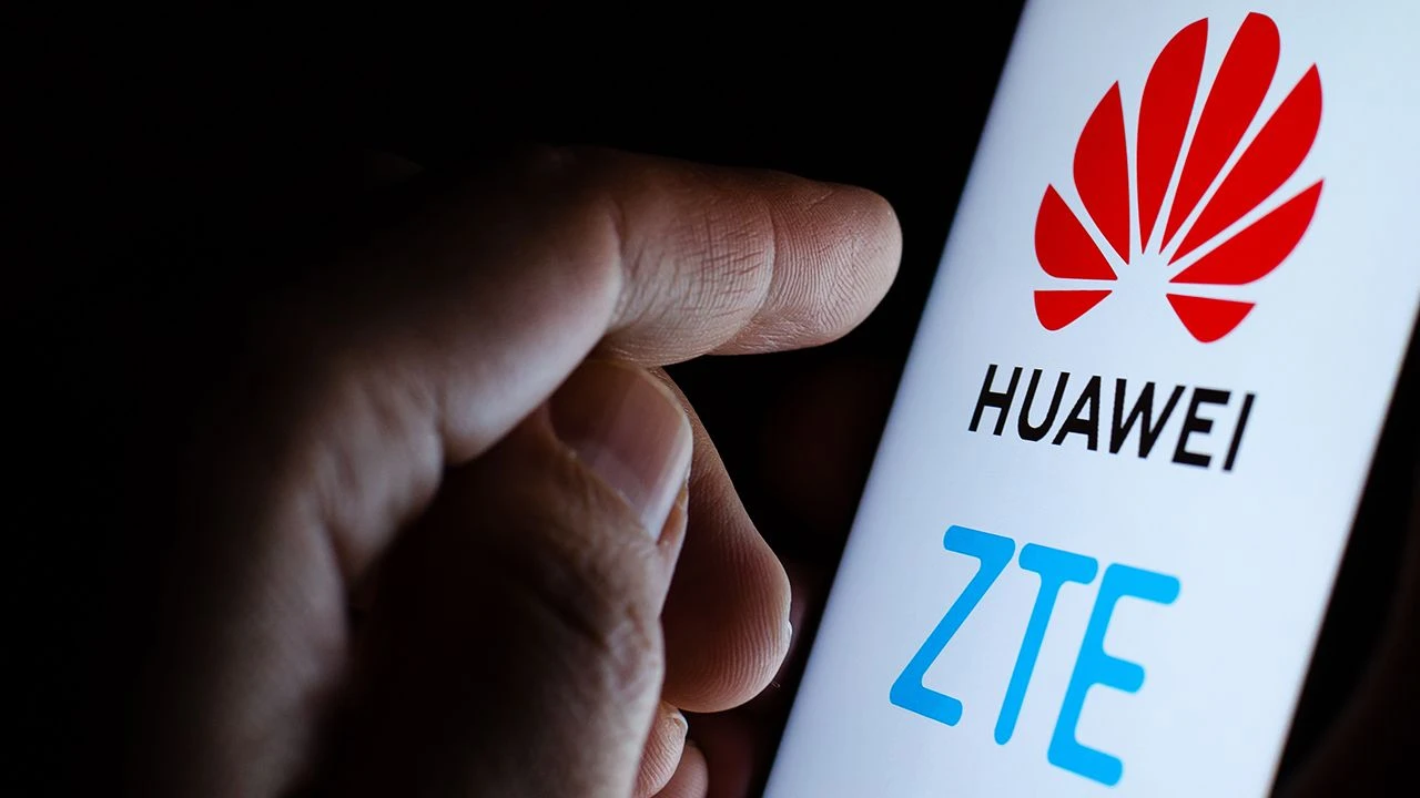 UE zaostrza kurs wobec Huawei i ZTE. Chce wykluczenia z rynku