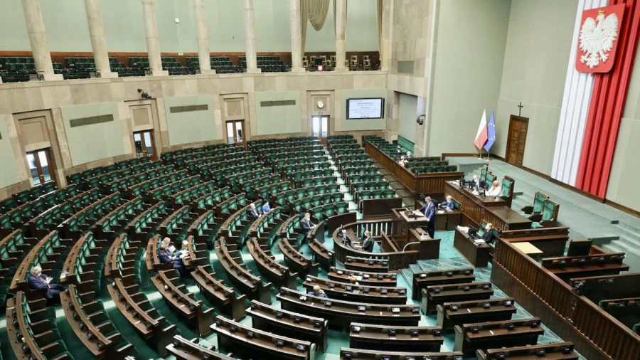 Nowy sondaż do Sejmu. Zmiana poparcia dla kilku partii