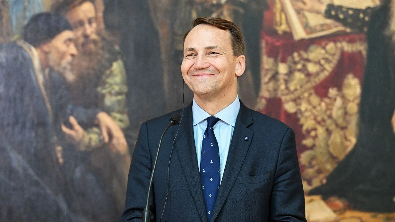 Sikorski wspiera Ukrainę. „Koniec z rusyfikacją”