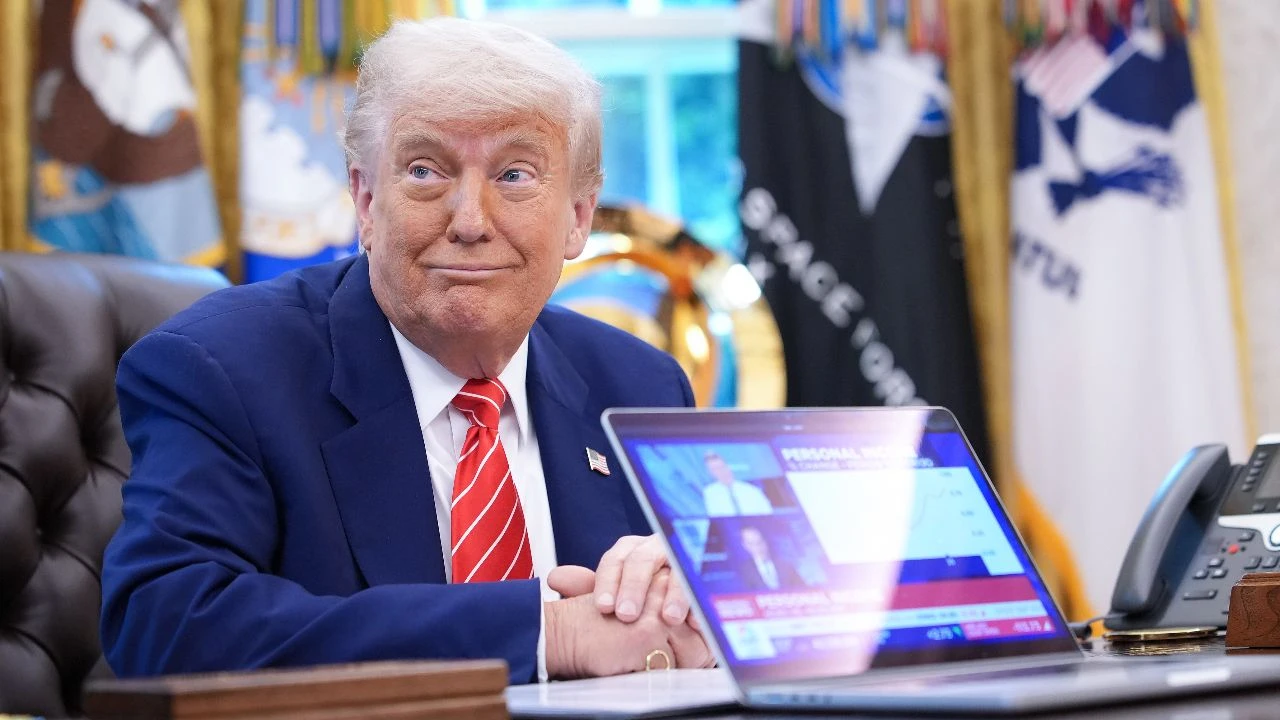 Nocna kanonada Trumpa. Wezwał do aresztowania Obamy i Clintona