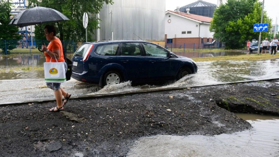 Burze nie odpuszczają. Gdzie zagrzmi w środę? [PROGNOZA]