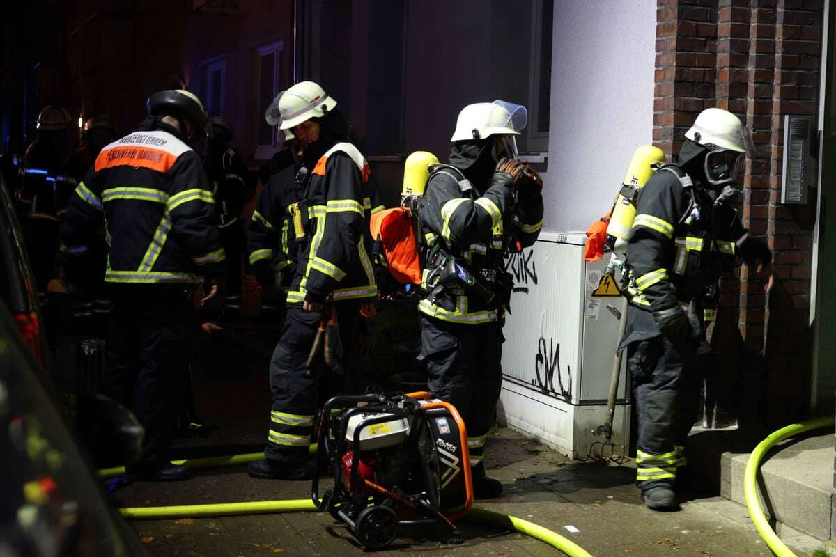 Feuer in Mehrfamilienhaus: Zehn Verletzte, darunter sieben Kinder!