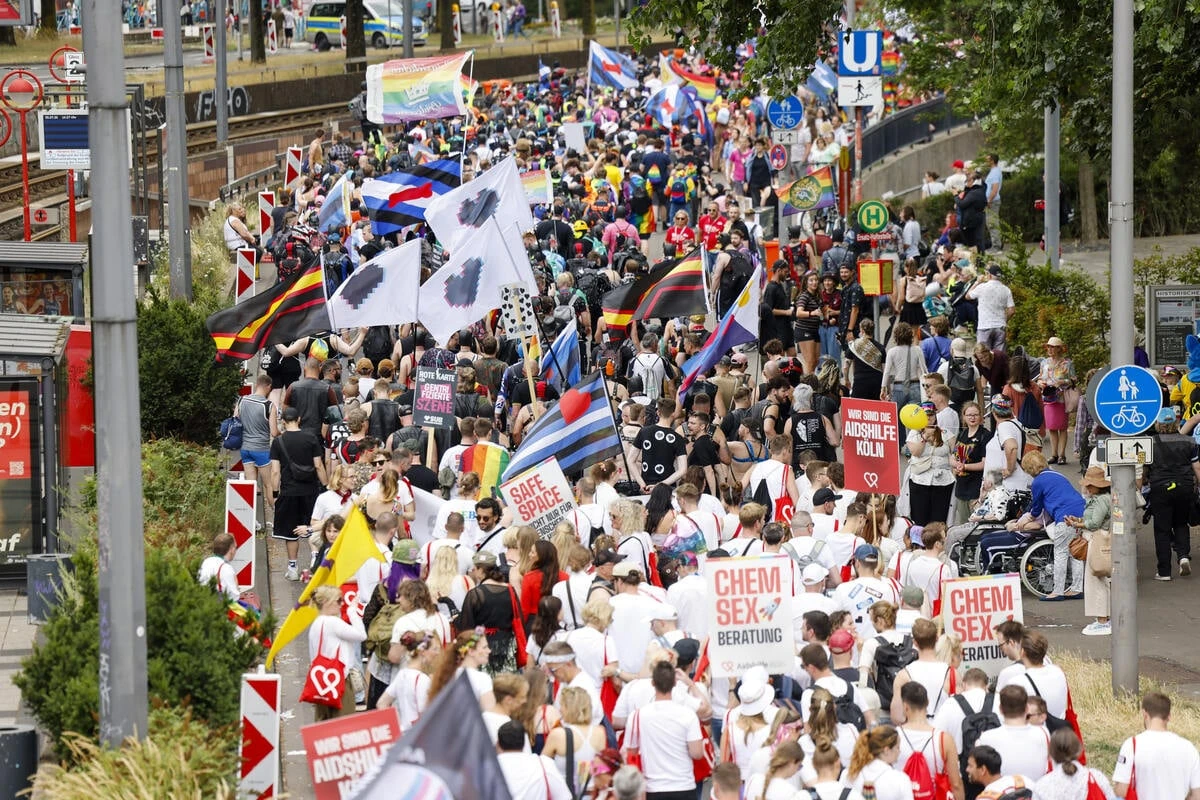 Rekord beim Kölner CSD: Millionen feiern buntes Wochenende in Köln
