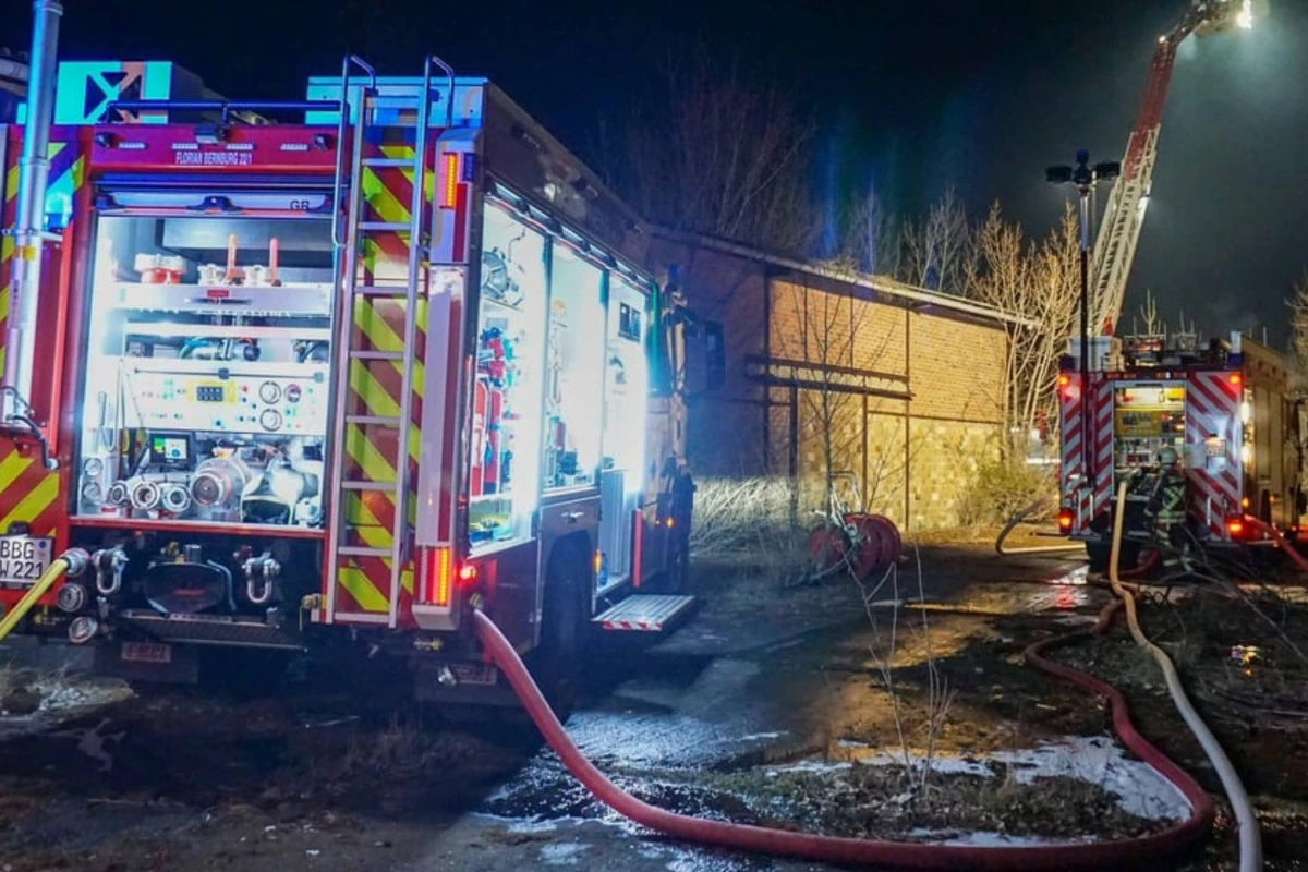 Feuerteufel zünden Lagerhallen an - und nennen frechen Grund