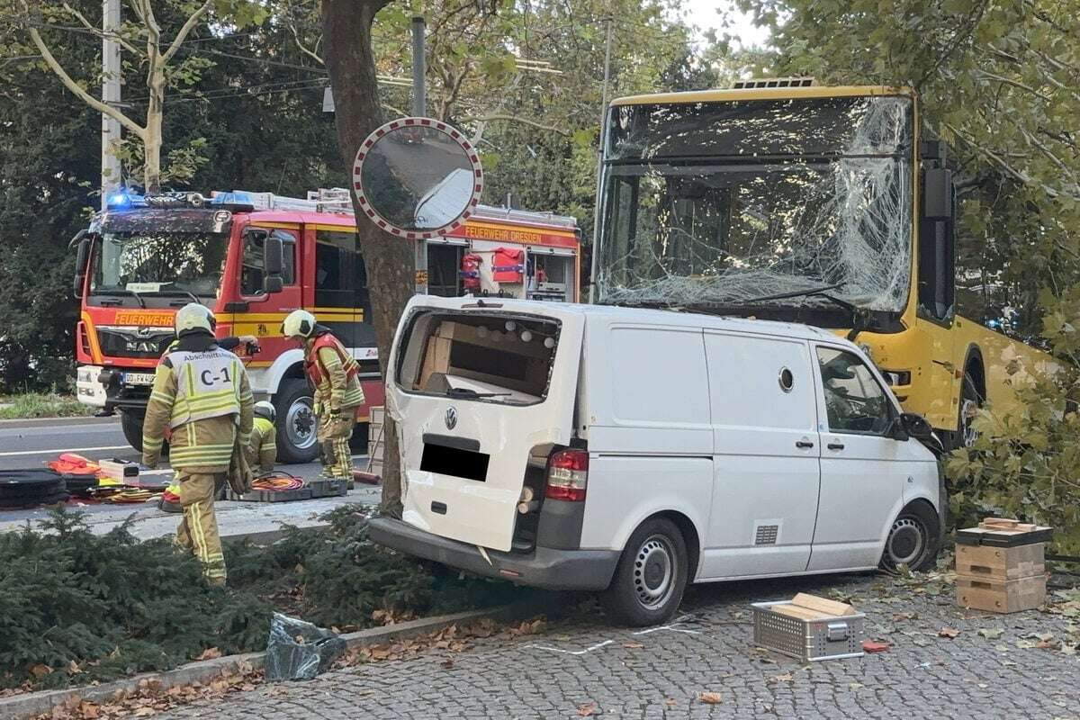 30 Verletzte bei heftigem Busunfall in Dresden: Verkehr über Stunden beeinträchtigt