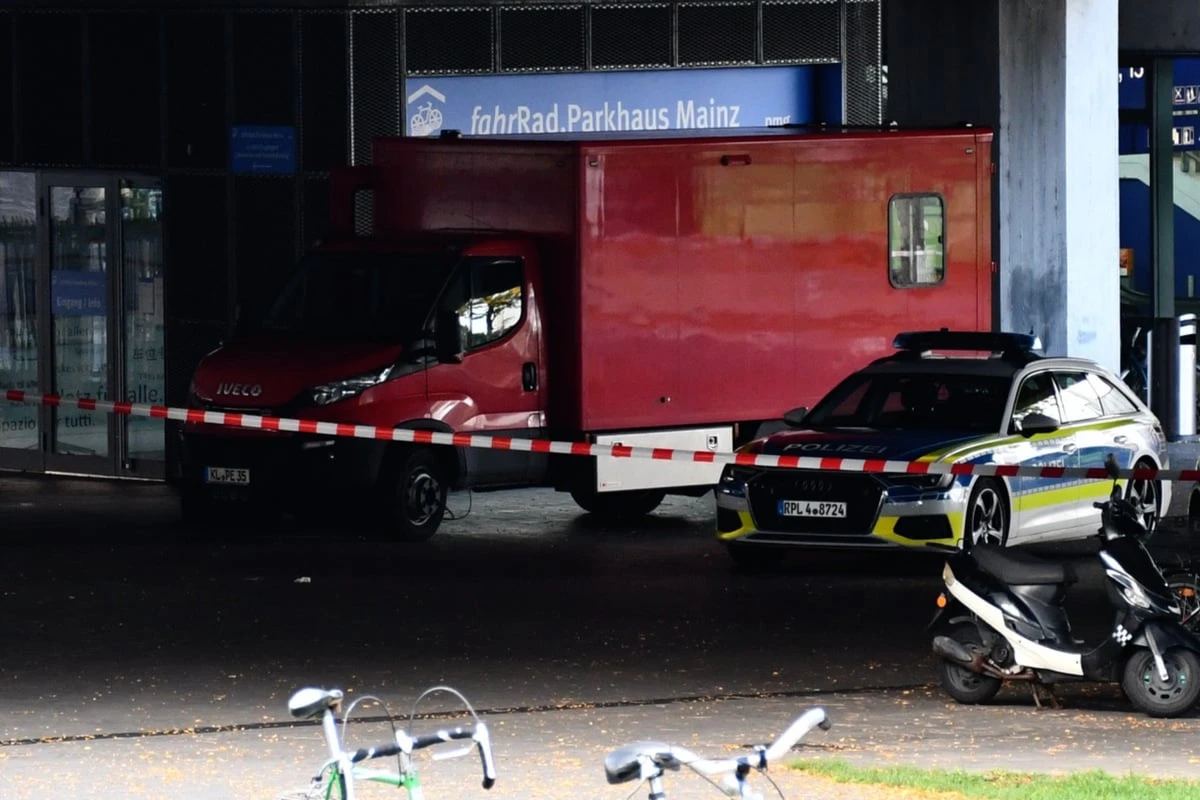Hauptbahnhof Mainz für Stunden teils gesperrt: Koffer sorgt für Polizei-Großeinsatz