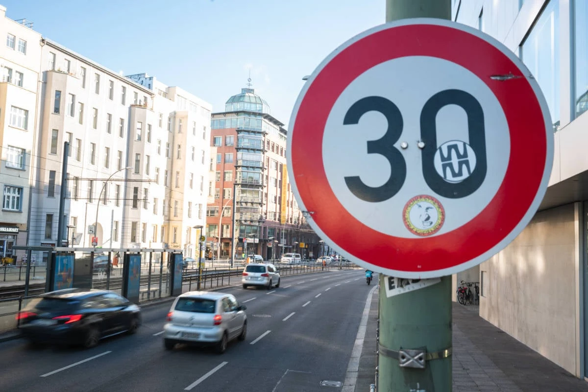 Tempolimit ade: Auf 34 Berliner Hauptstraßen soll bald wieder 50 erlaubt sein