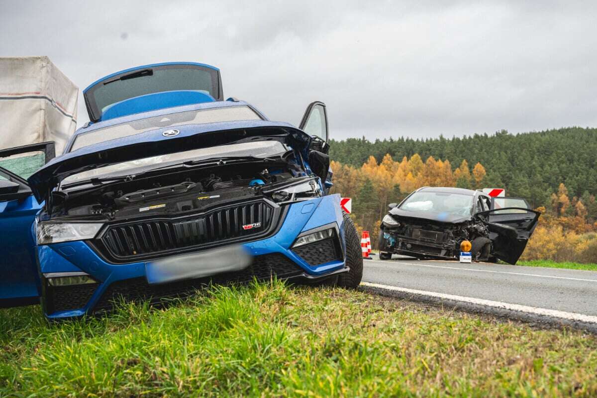 Crash zwischen Hyundai und Skoda: Vier Verletzte im Krankenhaus