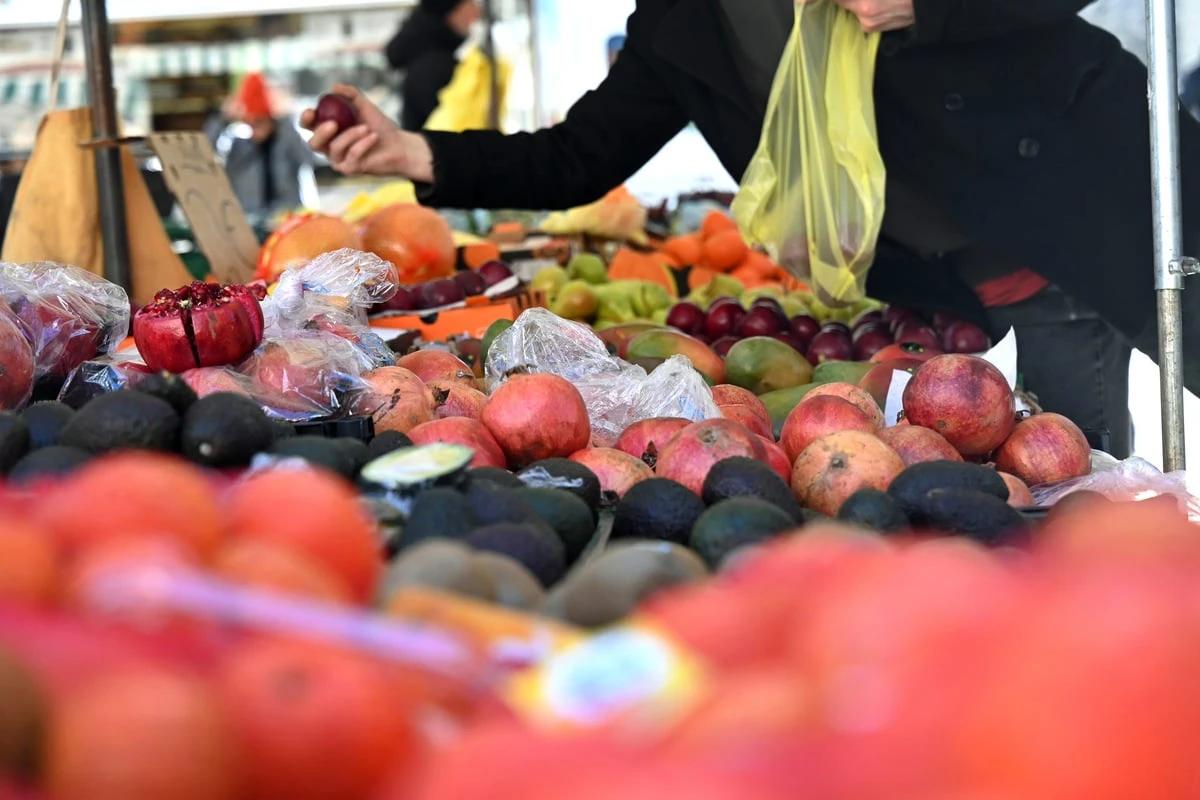 Trotz sinkender Inflationsrate: Hier geht's den Verbrauchern richtig ans Geld