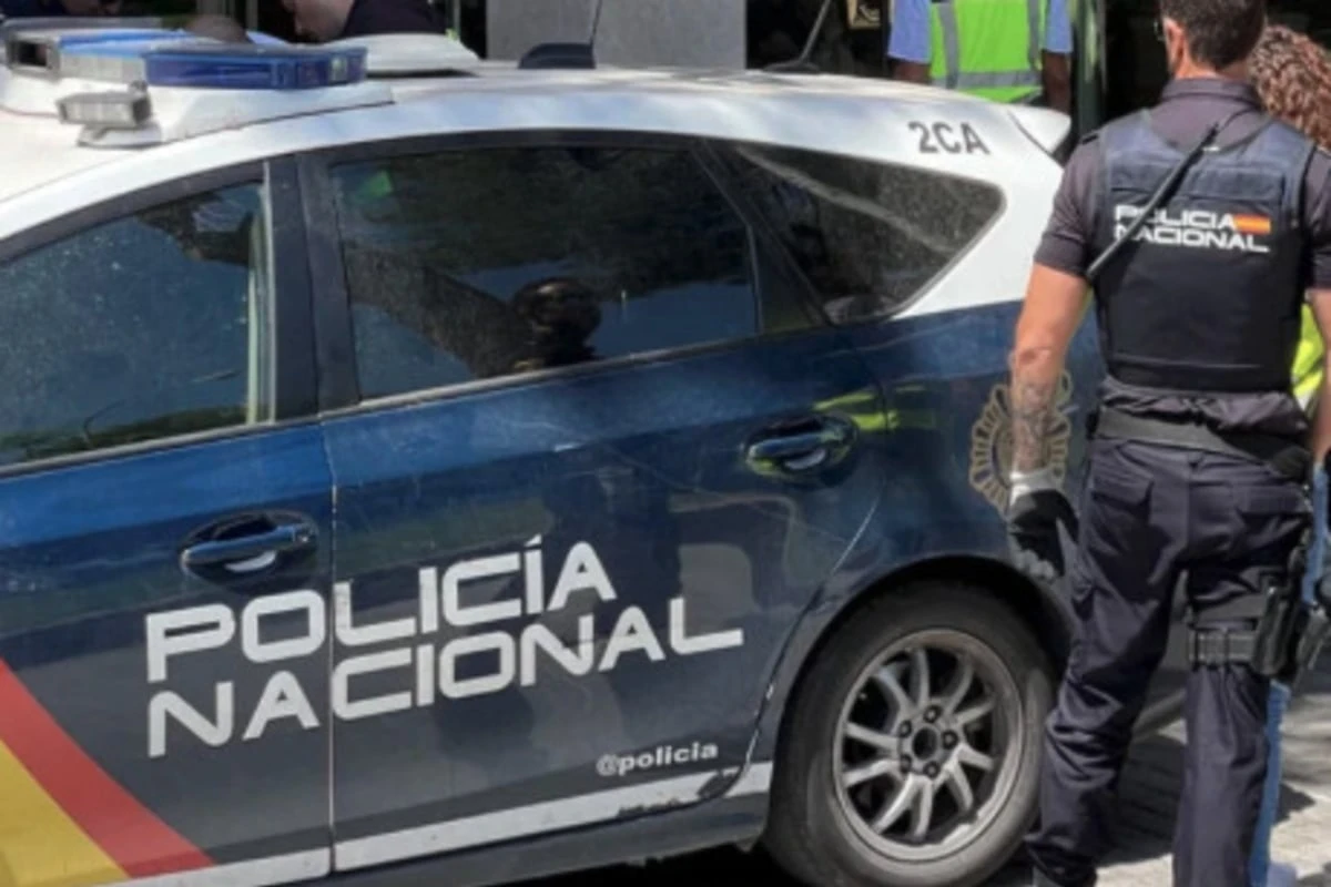 Messerattacke erschüttert Mallorca: Mann brutal im Flughafen angegriffen