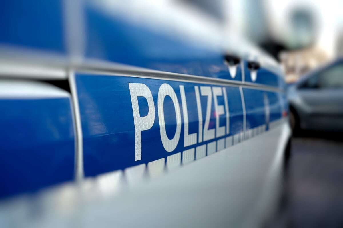 Mädchen von Autofahrer angesprochen und bedrängt