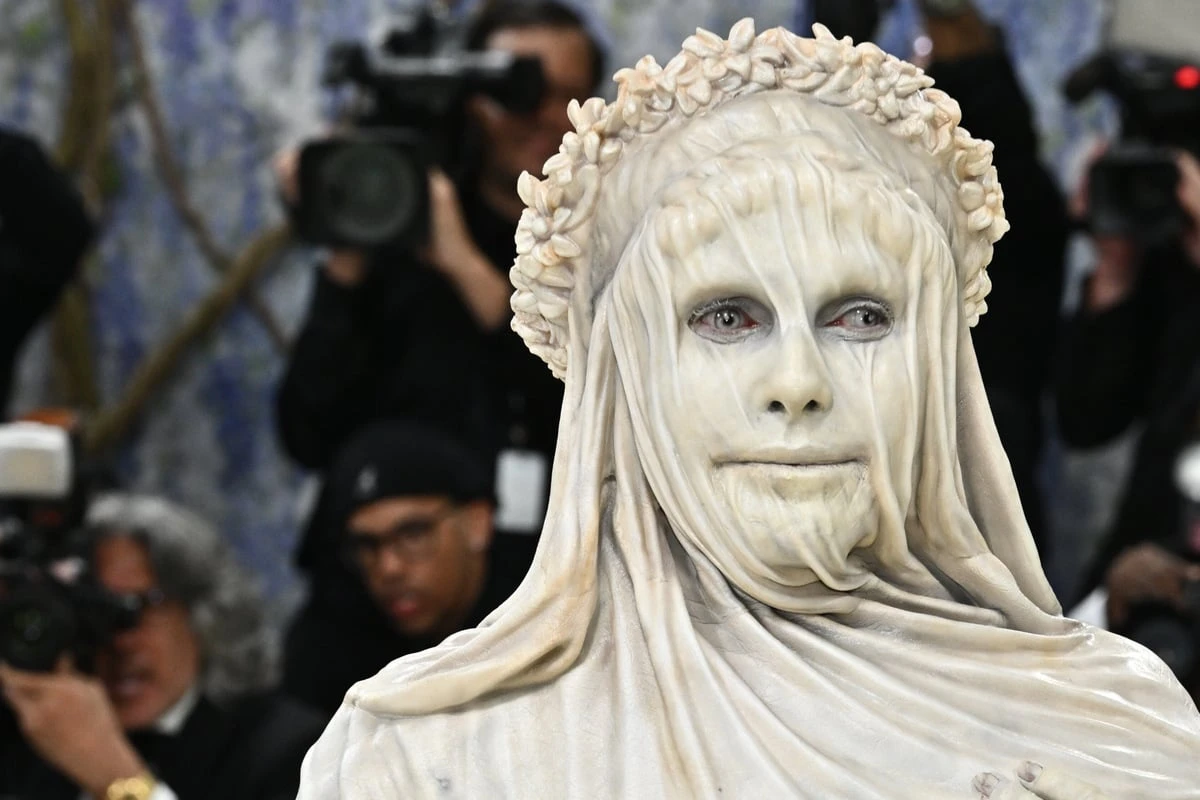 Lebende Statue: Heidi Klum ist kaum wiederzuerkennen
