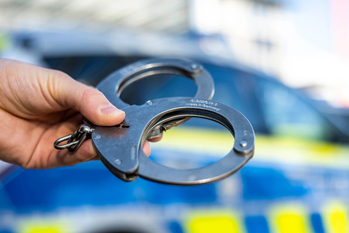 Messerstich in den Rücken: Transperson in Bordell festgenommen