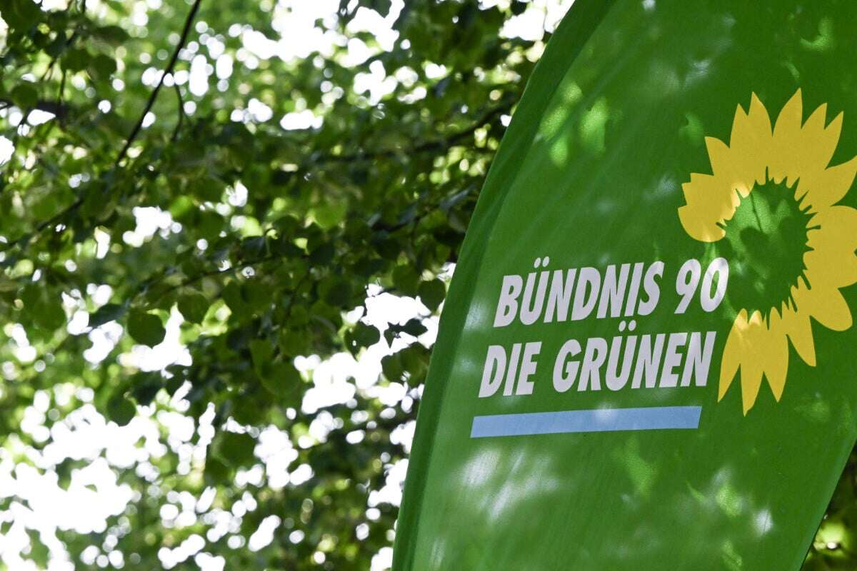 Die Grünen sprechen von Anschlag: Morddrohung an Parteibüro eingraviert