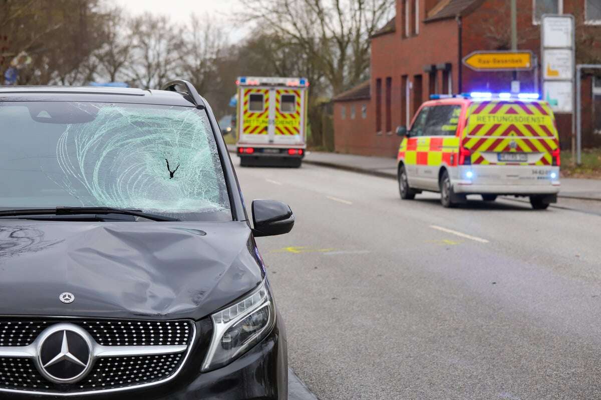 Unfall bei Hamburg: 16-Jähriger von Leichenwagen erfasst