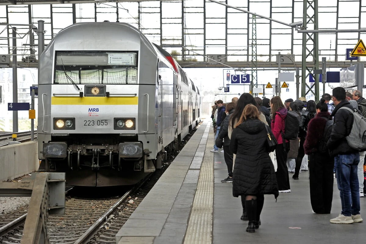 Bahn-Krisengipfel im Chemnitzer Rathaus: Wer zahlt Ausbau der Problemstrecke Chemnitz–Leipzig?
