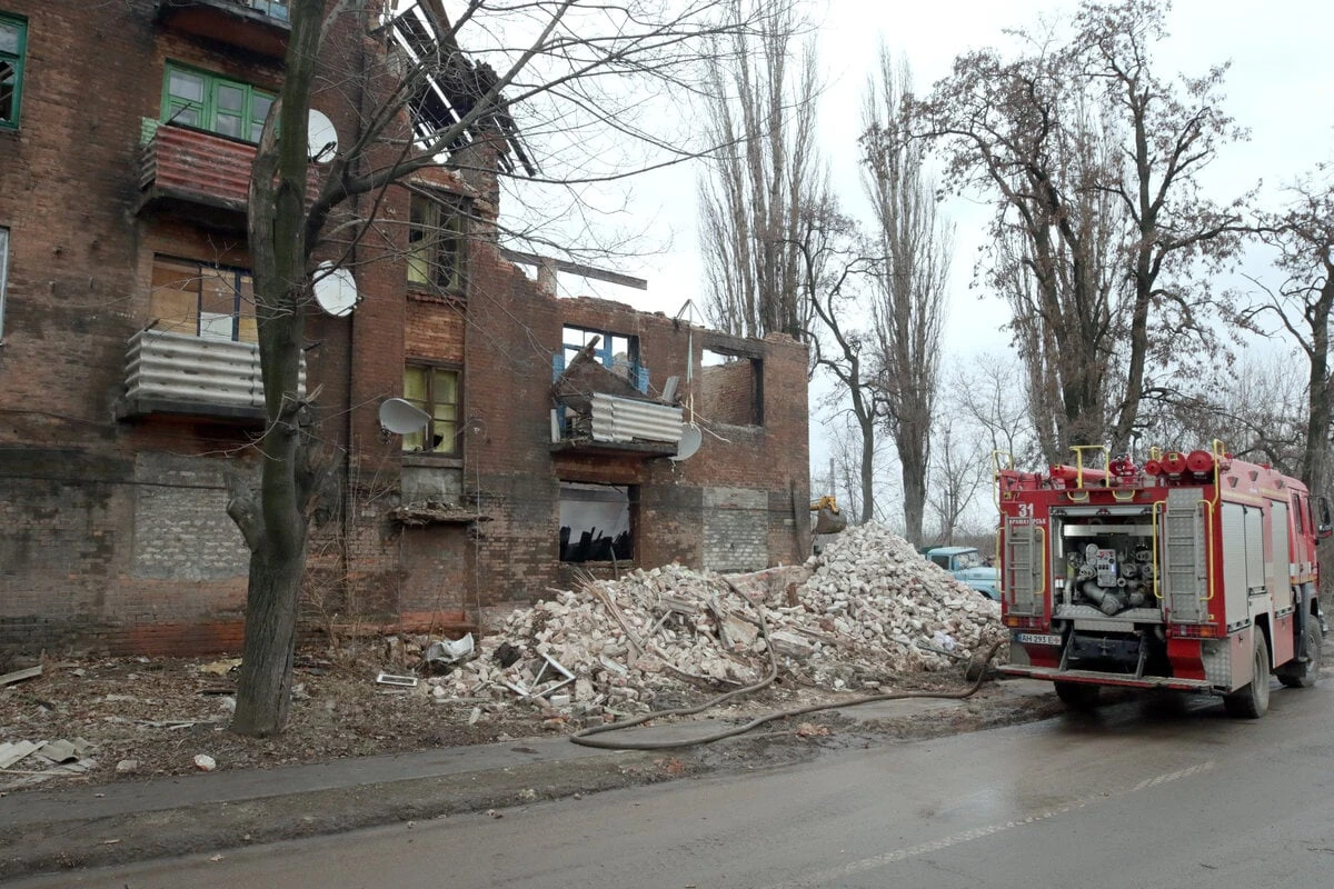Ukraine-Krieg: Schwere russische Angriffe in der Nacht - Gleitbomben töten Kind