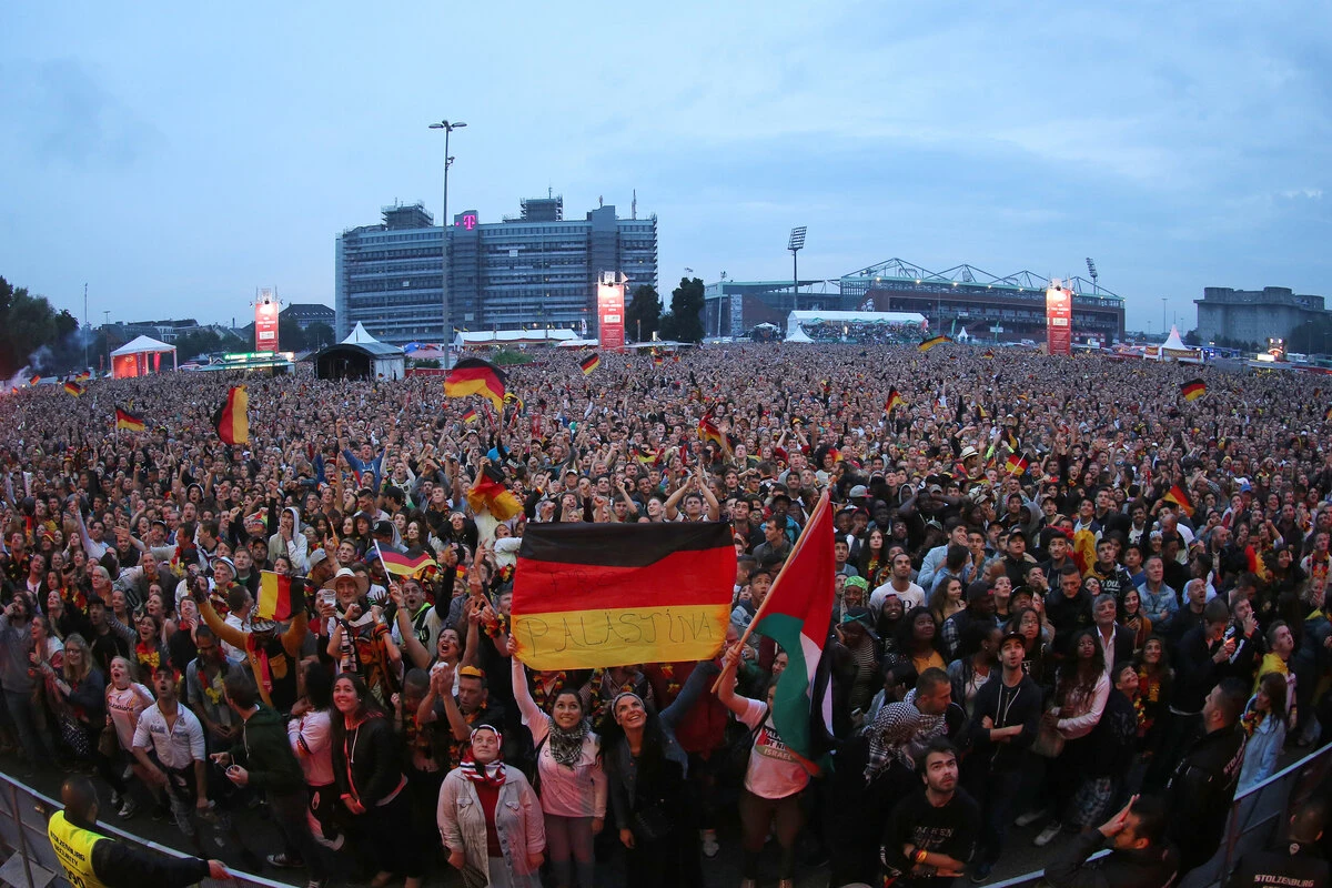 Platz für 10.000 Gäste: Hamburger Fanzone öffnet am ersten EM-Tag