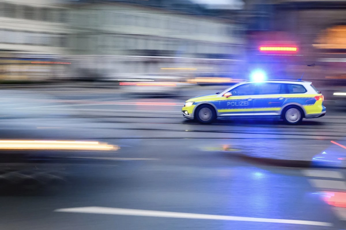 Autorennen? Junge Audi-Fahrer rasen durch Stuttgart