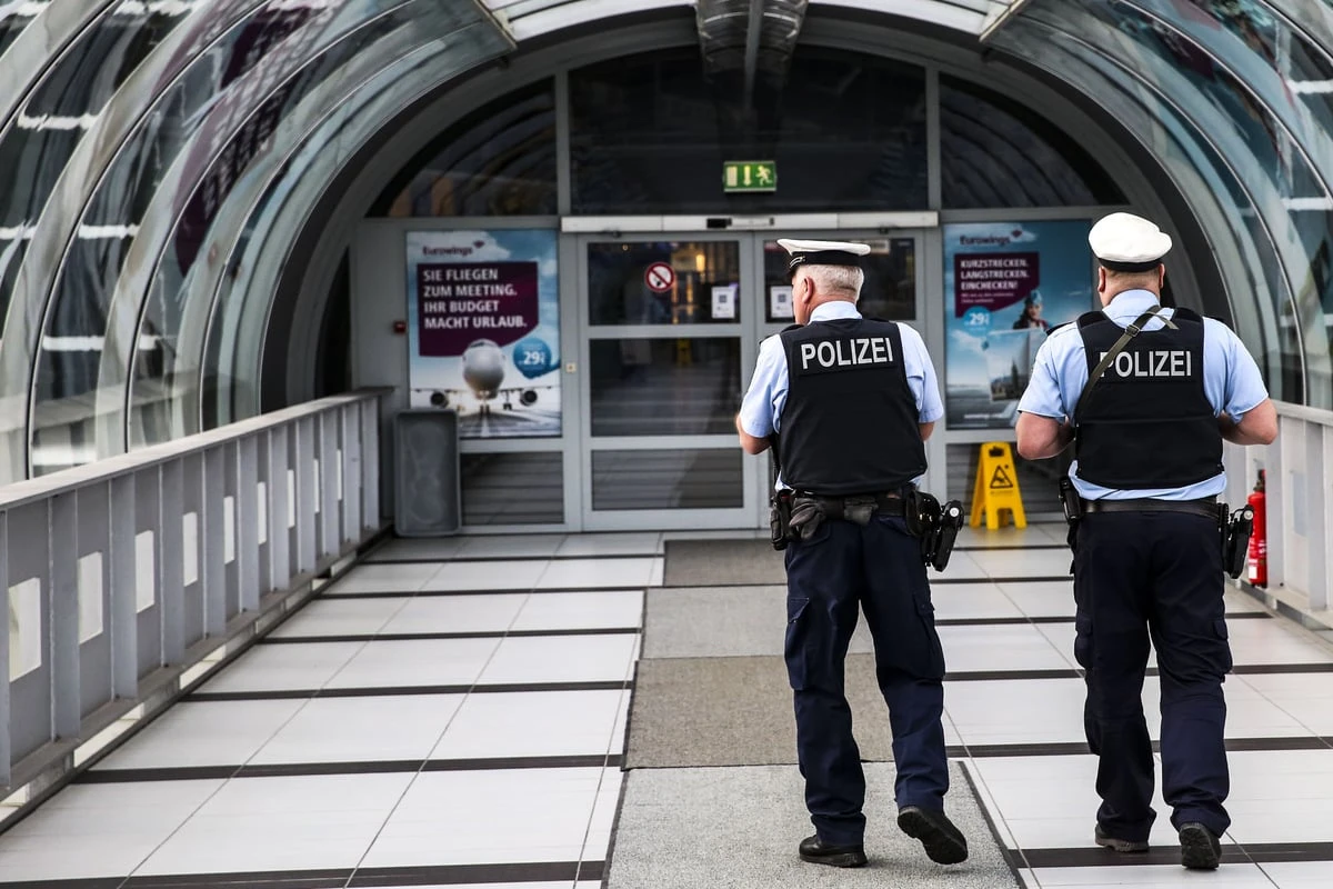 Bundespolizei schlägt bei Kontrollen am Flughafen und Hauptbahnhof zu