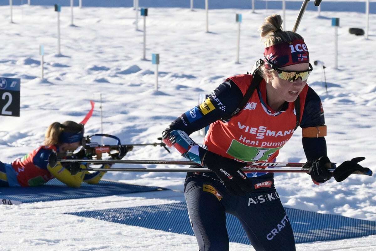 Mit Absicht nicht gezeigt? Biathletin entgeht am Schießstand haarscharf bösem Unfall