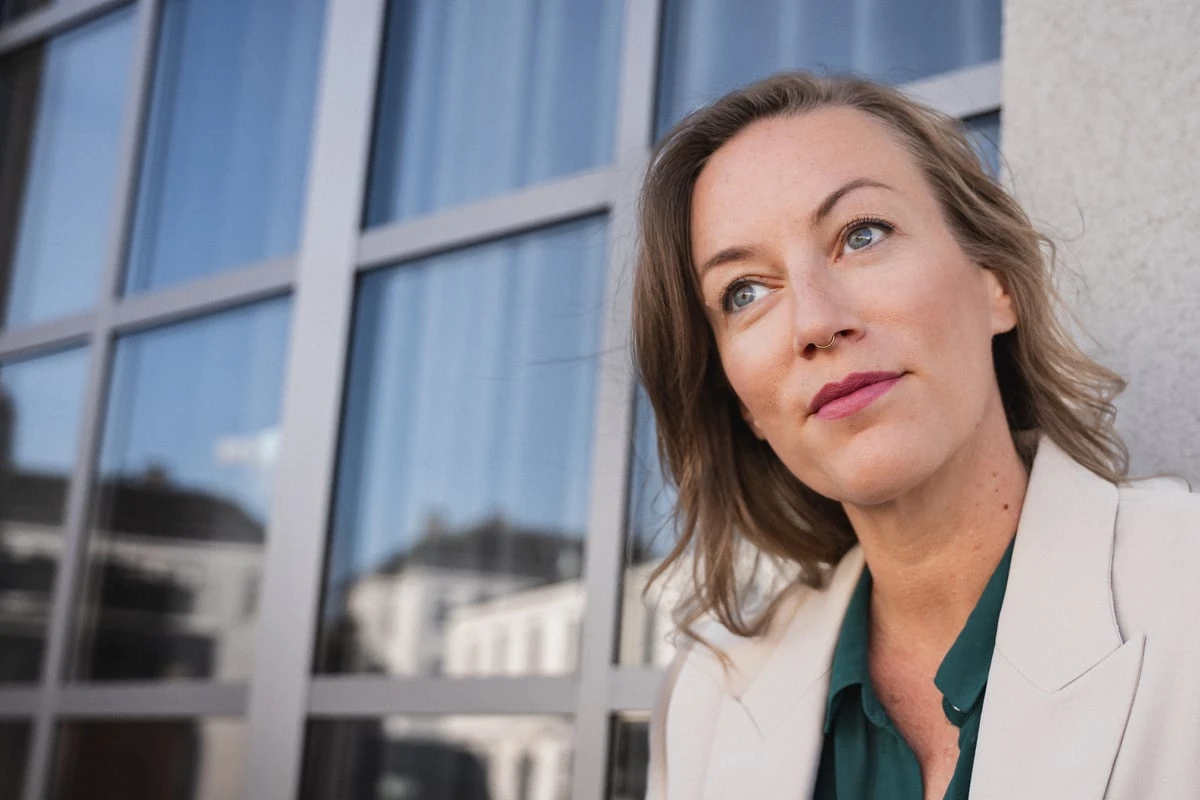 „Küssen nur, wenn die Kamera läuft“: GZSZ-Gaststar Cosma Dujat über Vorbereitung auf intime Szenen