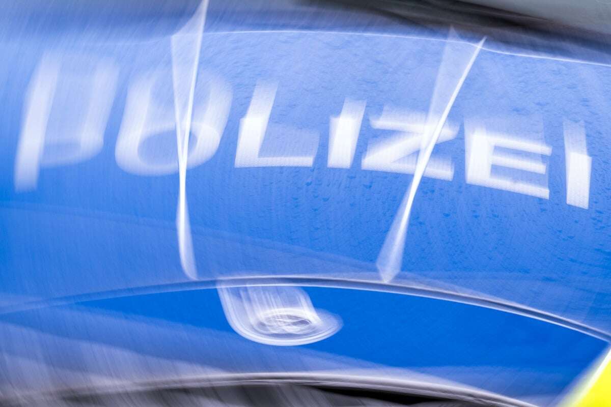 Autofahrer kollidiert mit Zug, dann kommen die Schuldgefühle