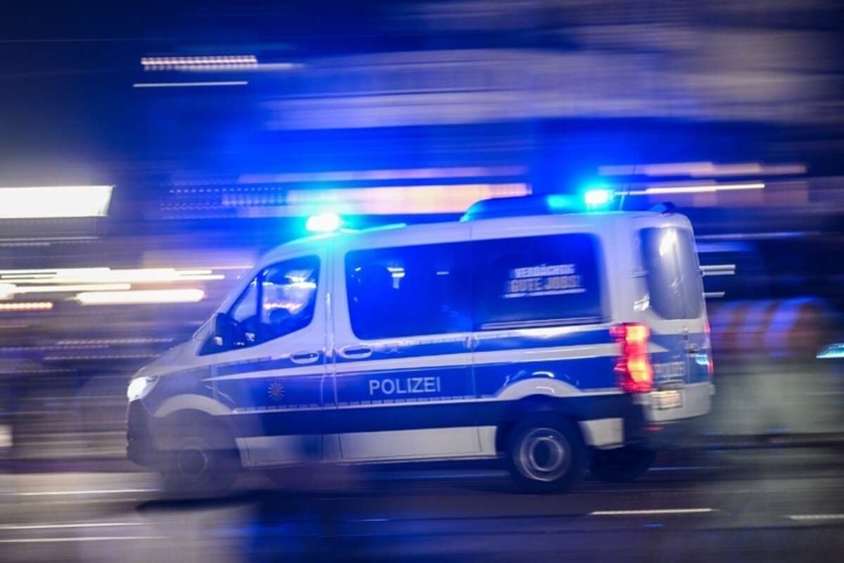 Weil er nicht in den Club kam: Mann rauscht mit Mietwagen auf Türsteher zu