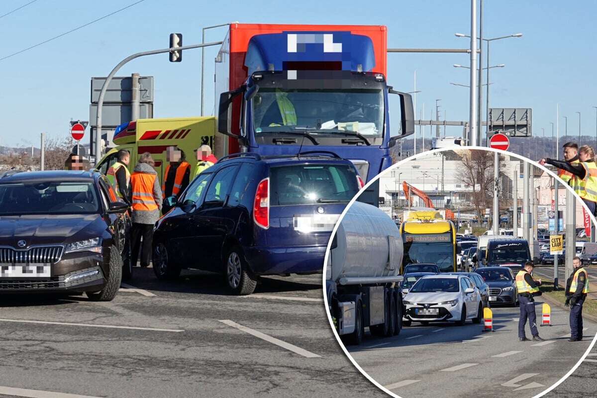 Autos und Lkw krachen zusammen: Unfall in Friedrichstadt sorgt für Stau im Berufsverkehr