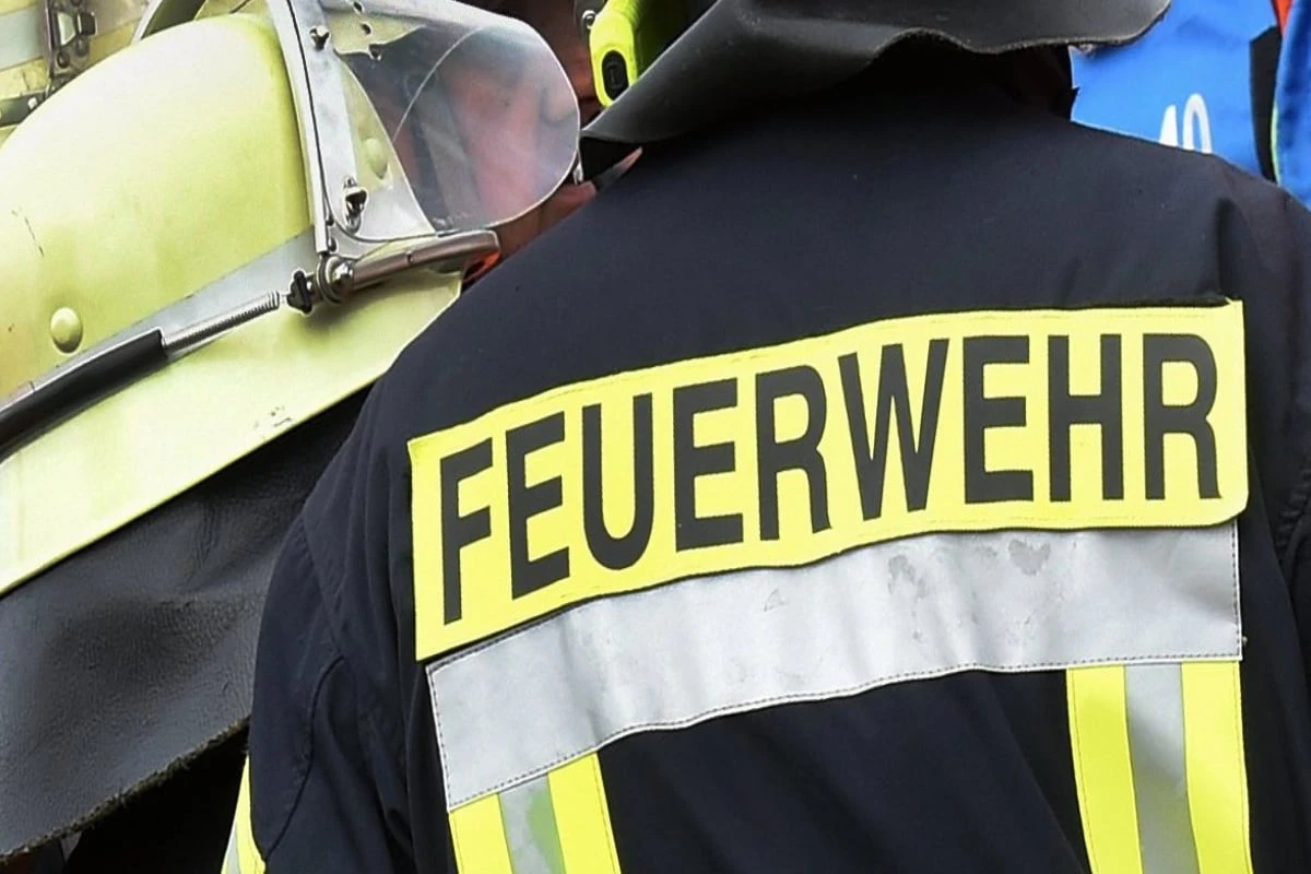 Brand in Lagerhalle ruft Feuerwehr in Heusenstamm auf den Plan