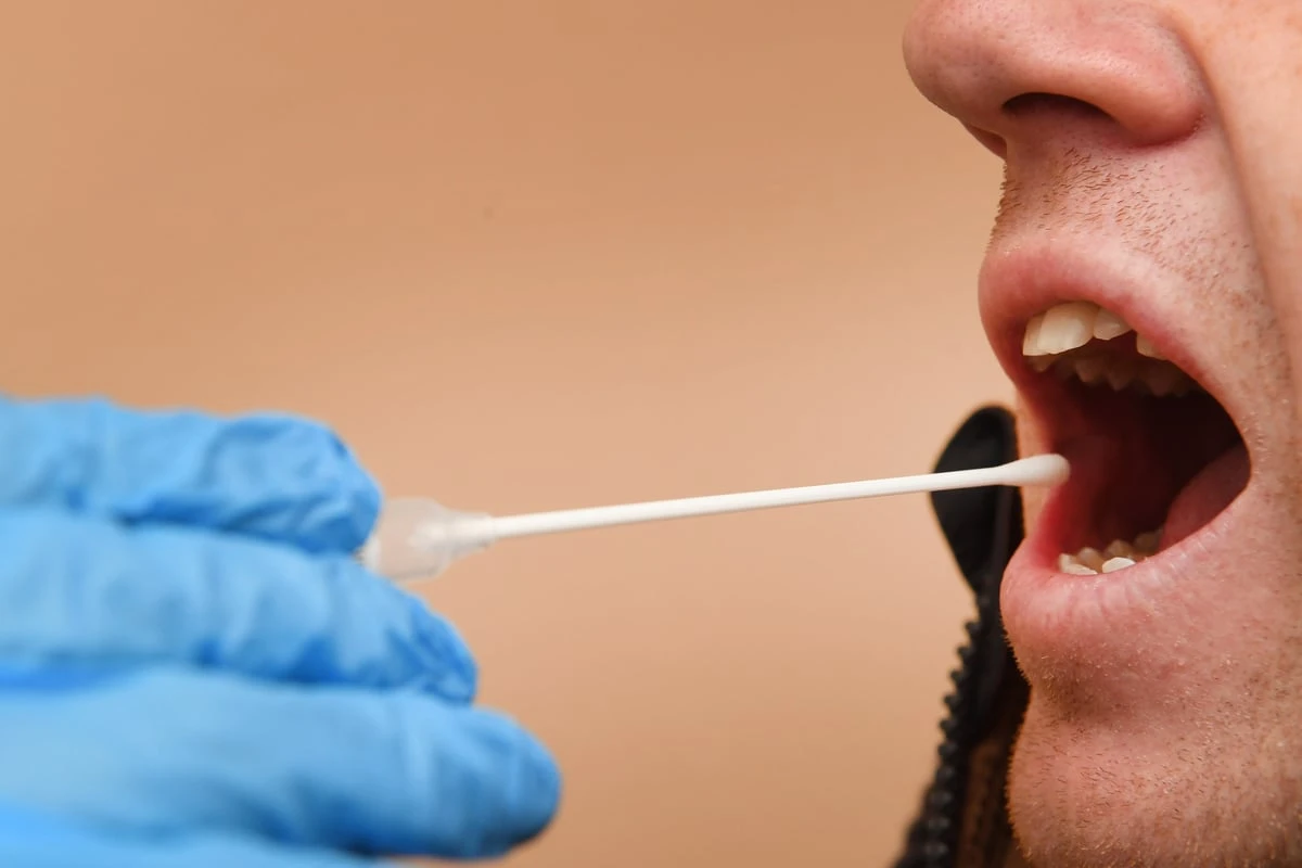 Mann wollte keinen Unterhalt zahlen: Detail lässt Betrug bei Vaterschaftstest auffliegen