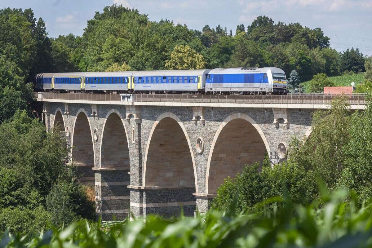 Bahnstrecke Chemnitz - Leipzig: So läuft der Schwellen-Tausch bisher