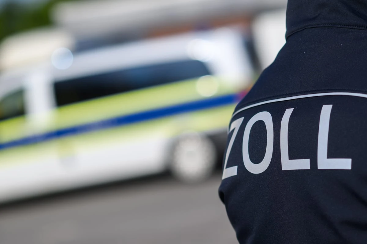 Großrazzia in mehreren Bundesländern: 400 Beamte durchsuchen Baufirmen