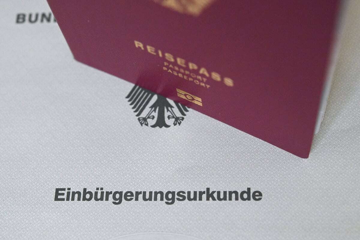 Antragsstau in Dresdens Ausländeramt: Gefälschte Zertifikate erschweren Einbürgerung