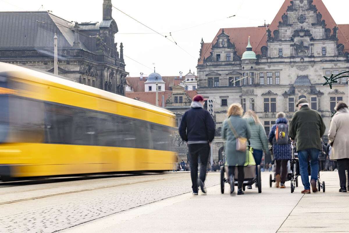 Am helllichten Tag: Trio folgt Mann und raubt ihn aus