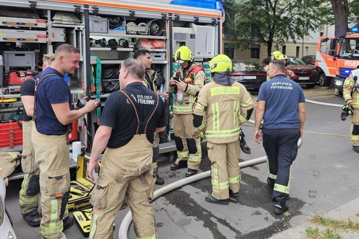 Defekter Aufzug, Gasalarm, Messerangriff: Was die Feuerwehr erlebt, wenn andere freihaben