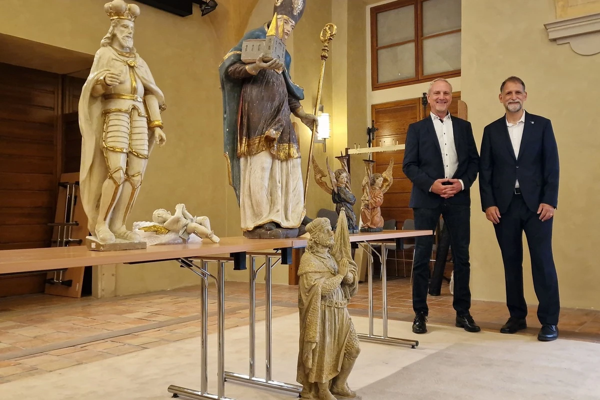 Aus Kirchen gestohlen: LKA gibt Heiligenfiguren an Tschechien zurück