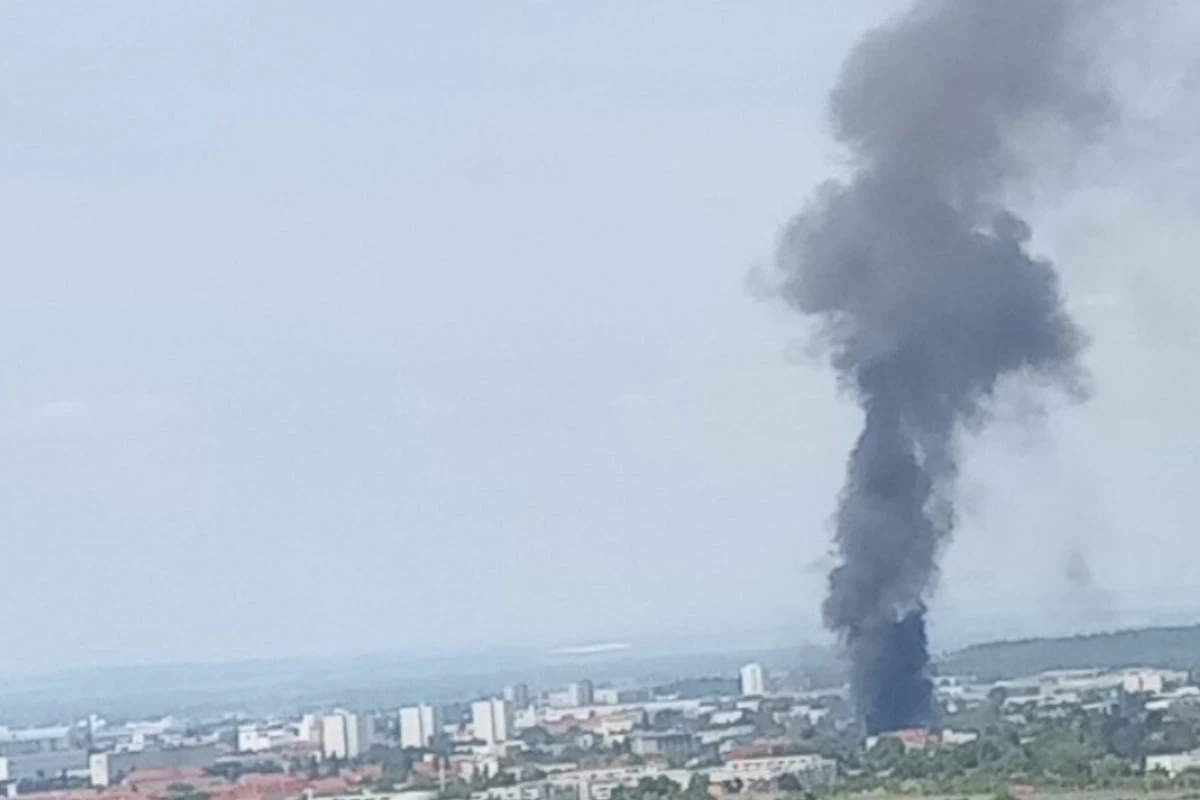 Feueralarm in Erfurt: Riesige Rauchwolke über Thüringens Hauptstadt