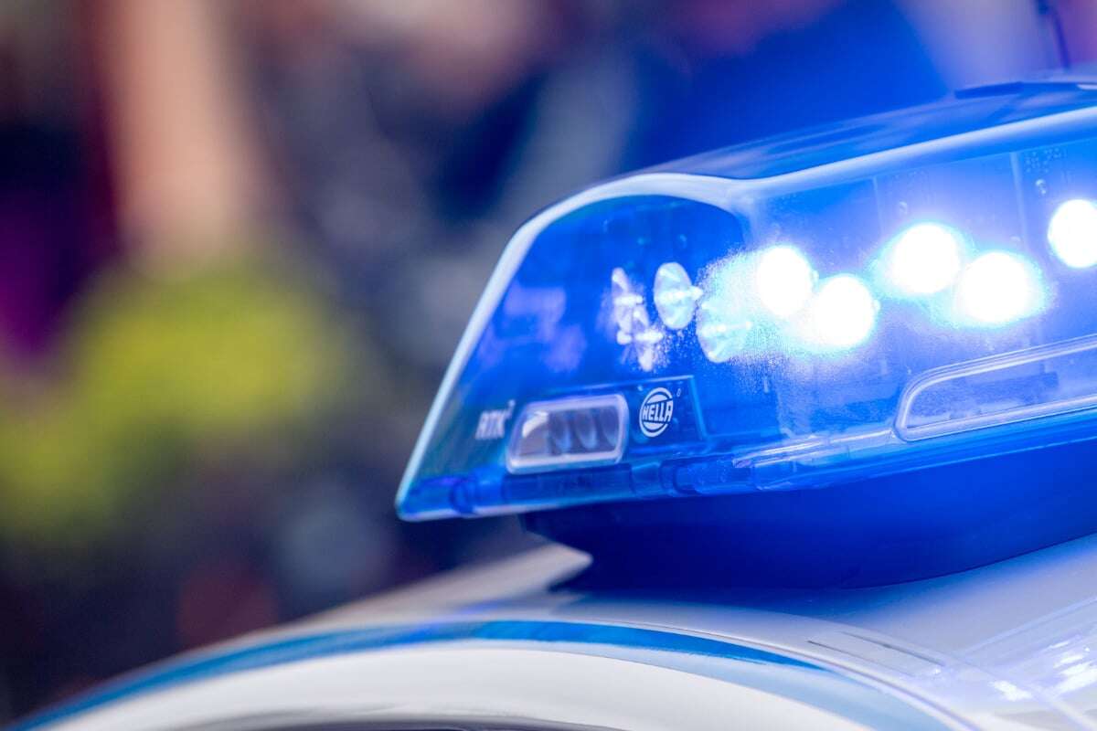 Maskierter Mann stürmt in Laden: Raubüberfall in Maxvorstadt am helllichten Tag!