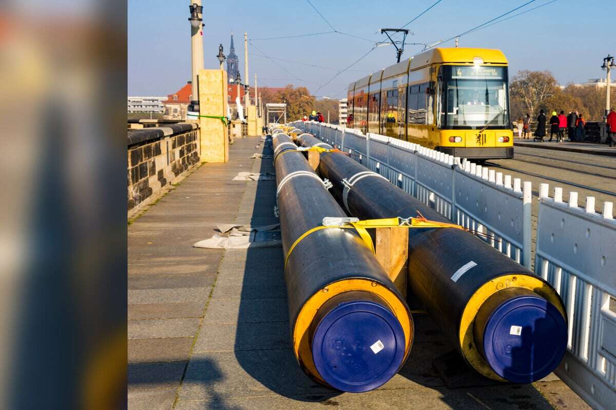 Provisorium auf der Augustusbrücke: Leitungen für Fernwärme bald fertig