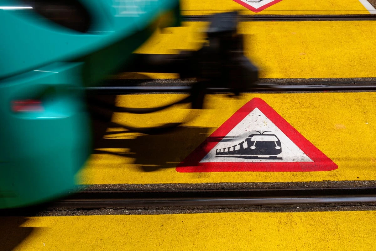 Drama am Bahnsteig: Frau (†70) von S-Bahn mitgeschleift und tödlich verletzt