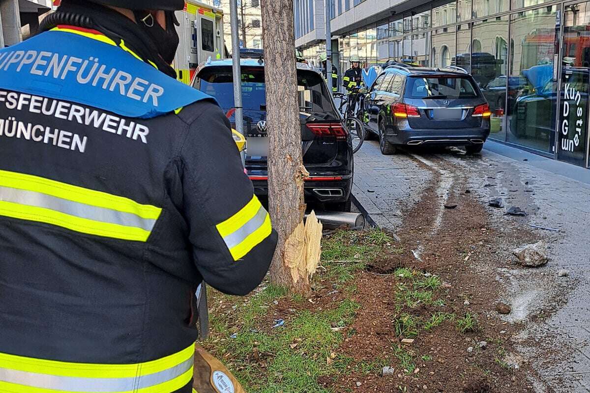 Tragischer Unfall in München: Mercedes schleudert auf Gehweg und erfasst Radfahrer