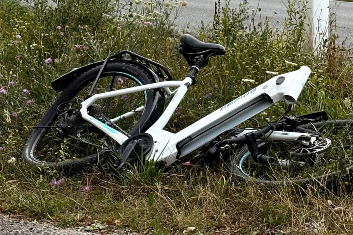 Vorfahrt missachtet: Mercedes erfasst 76-jährige Radfahrerin