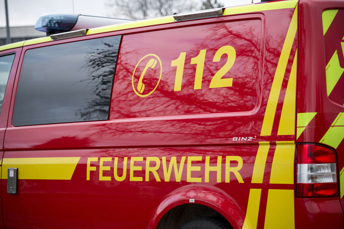 Feueralarm im Jerichower Land: E-Auto fängt in Garage an zu brennen