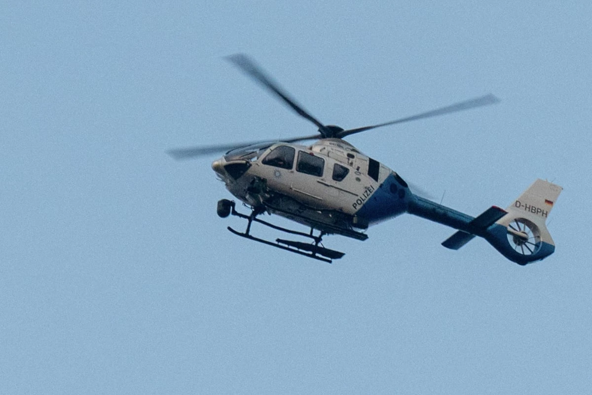 Bewaffneter Überfall auf Wettbüro: Polizei warnt Bevölkerung