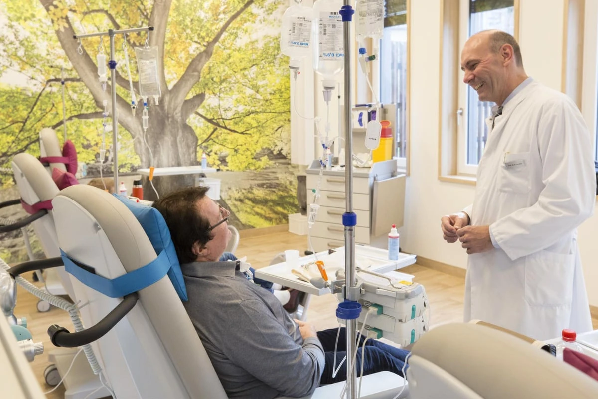 Uniklinik richtet Sprechstunde für Überlebende von Krebserkrankung ein: 