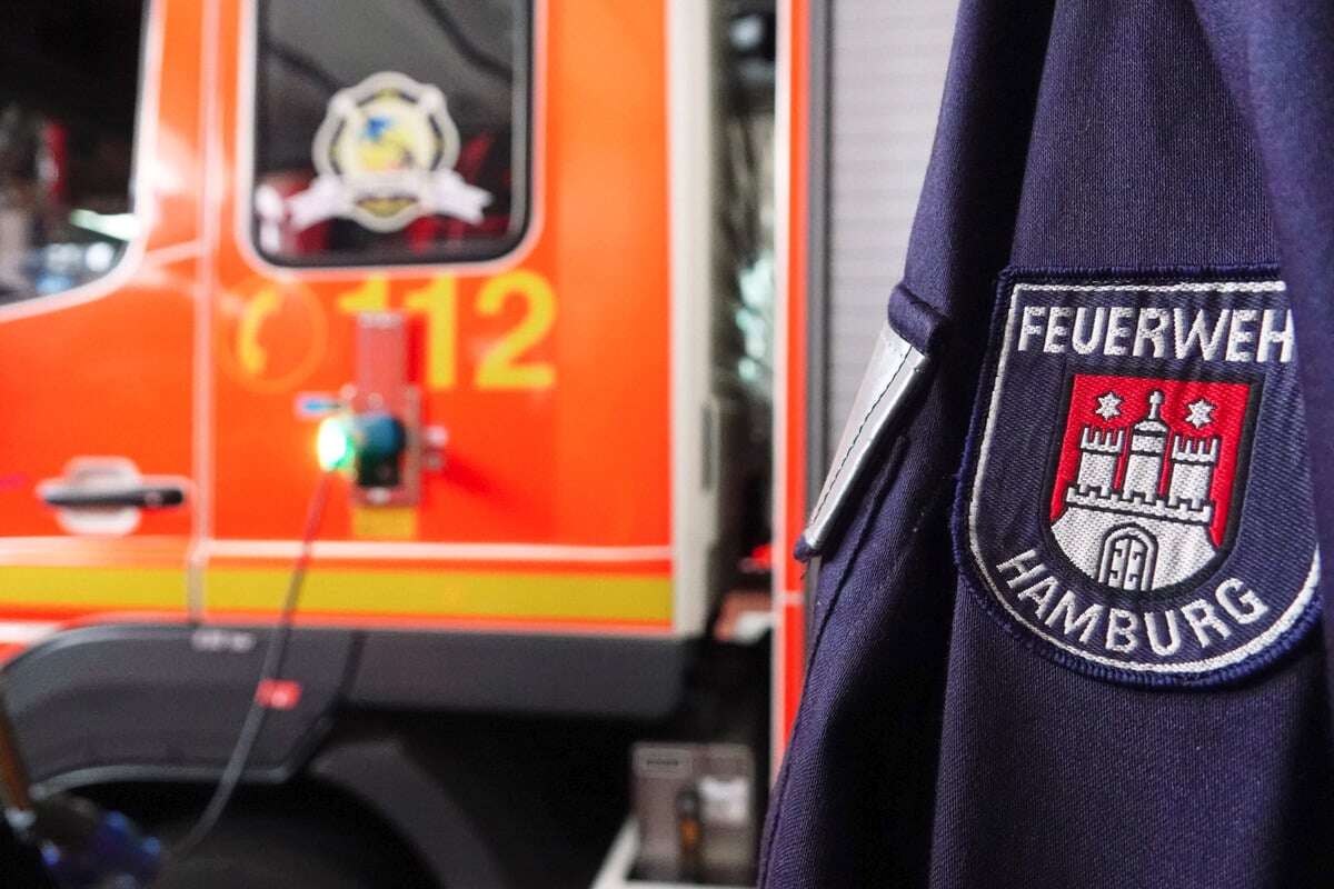 Feuerwehreinsatz legt fast alle Hamburger U-Bahn-Linien in der City lahm