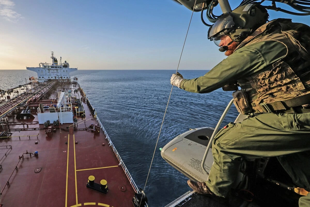 Ukraine-Krieg: Britische Armee stoppt russischen Schattenflotte-Tanker