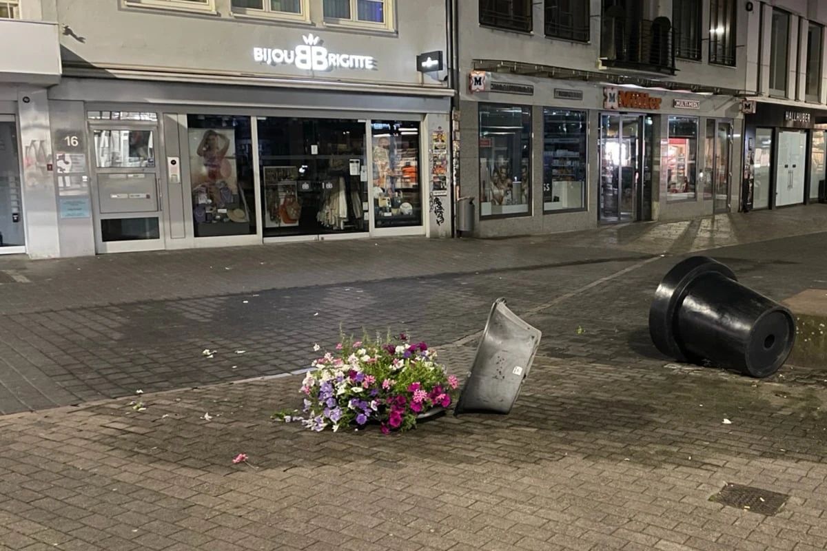 Jugendliche verwüsten komplette Fußgängerzone von Trier